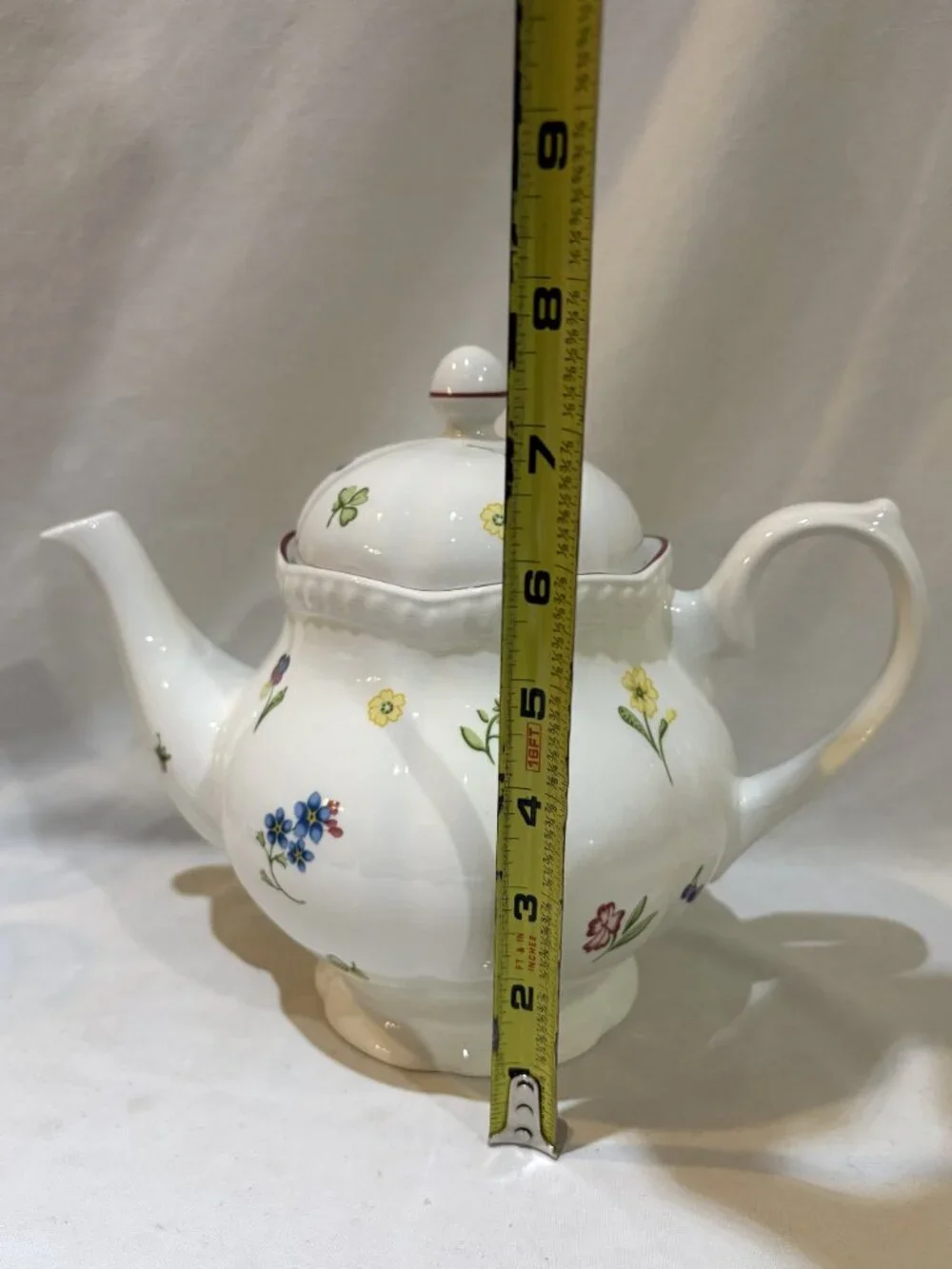 VTG Johnson Brothers Fine Porcelain FLEURETTE Teapot Staffordshire England EUC